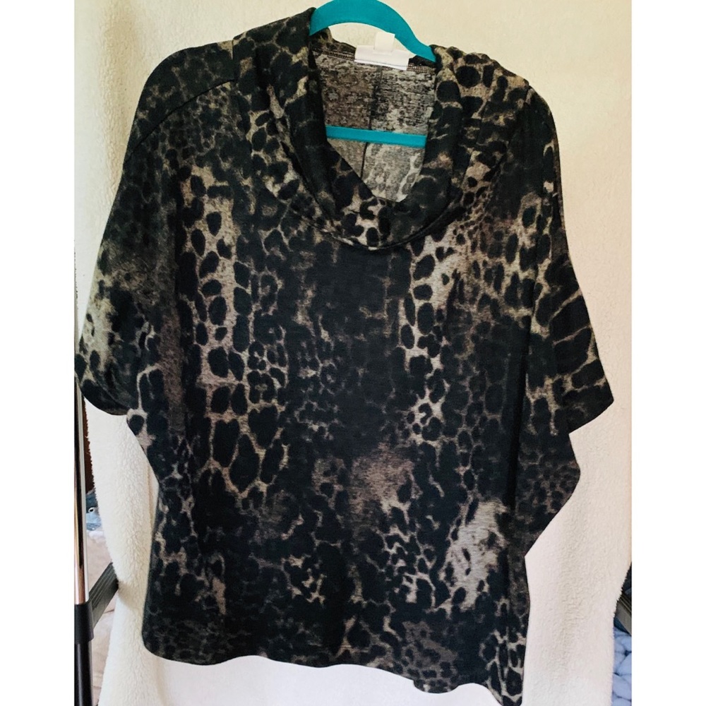 Coldwater Creek Leopard Short Sleeve Cowl Neck